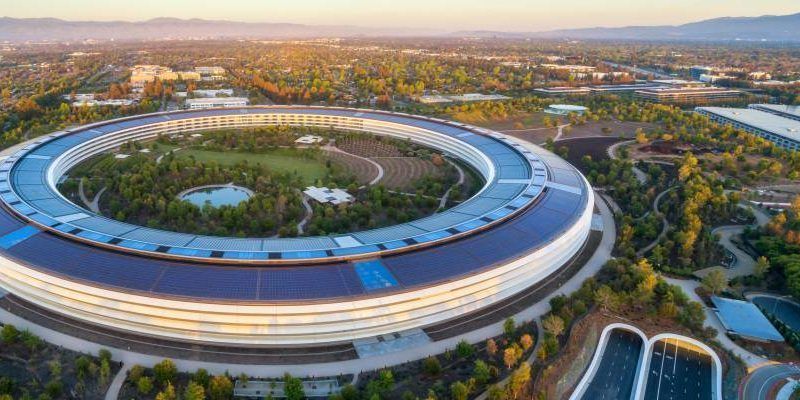 ¿La Argentina debería tener un embajador en Silicon Valley para negociar con Amazon, Google y Apple?