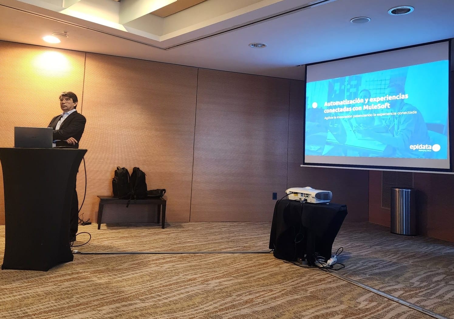 Salesforce potencia su presencia en Uruguay de la mano de Epidata e Invenzis